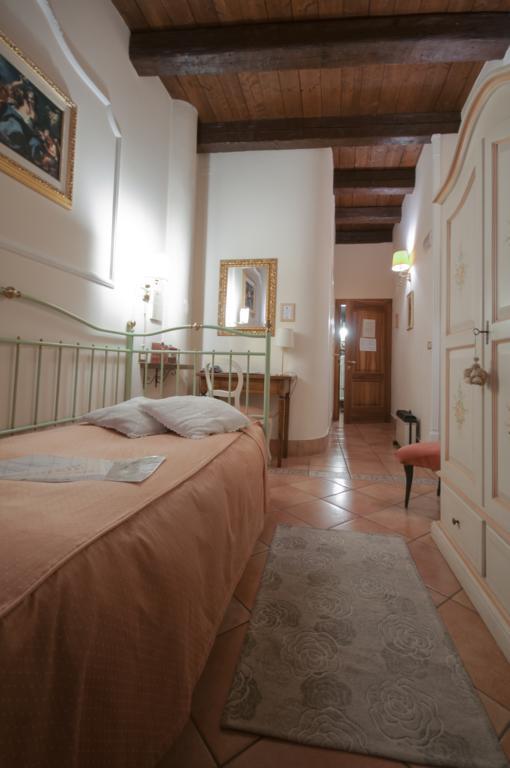 Mondo Antico B&B Cesena Rum bild